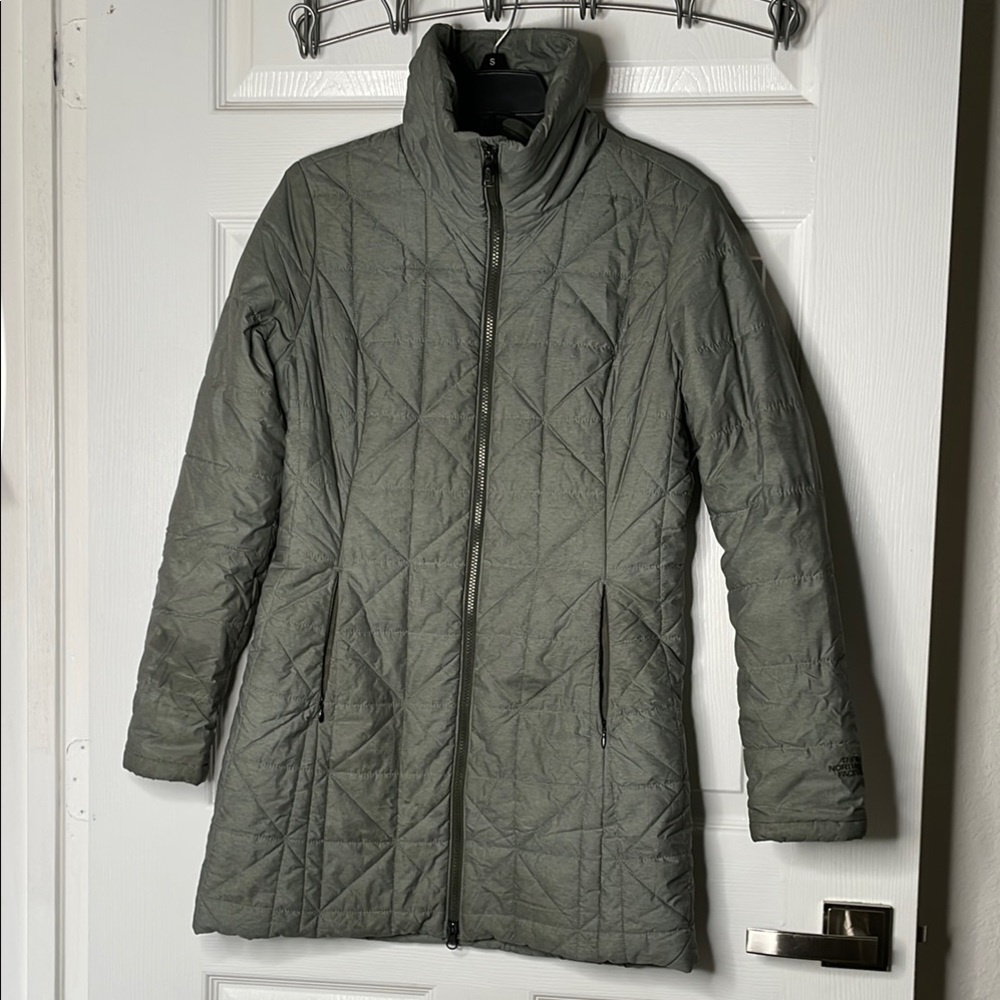 The north face arlayne long quilted puffer jacket parka